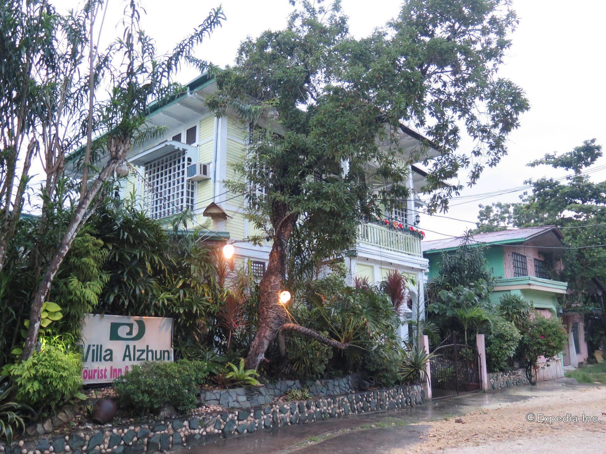 Villa Alzhun Tourist Inn And Restaurant Città di Tagbilaran Esterno foto